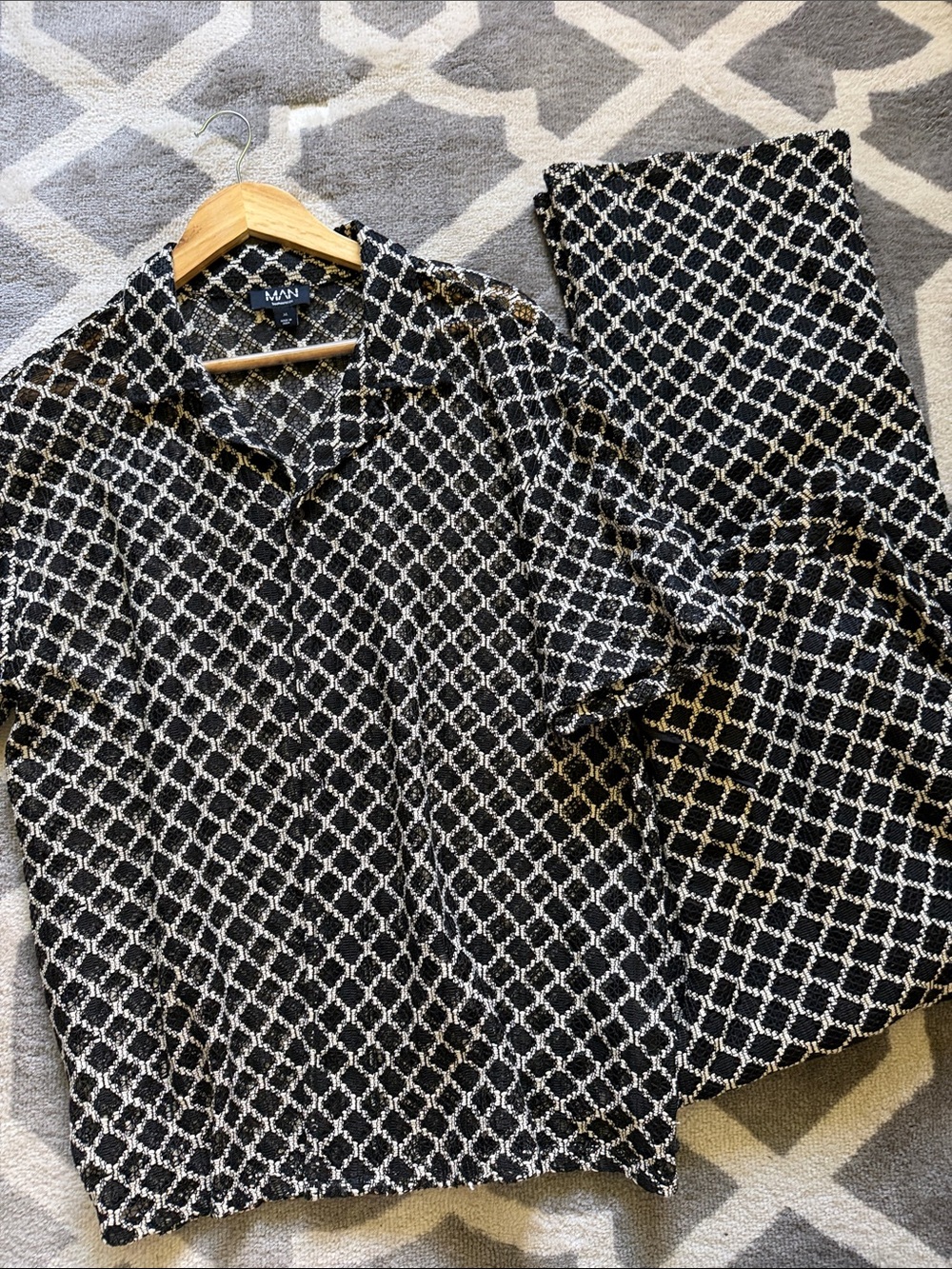 Men’s XL black and tan leisure suit